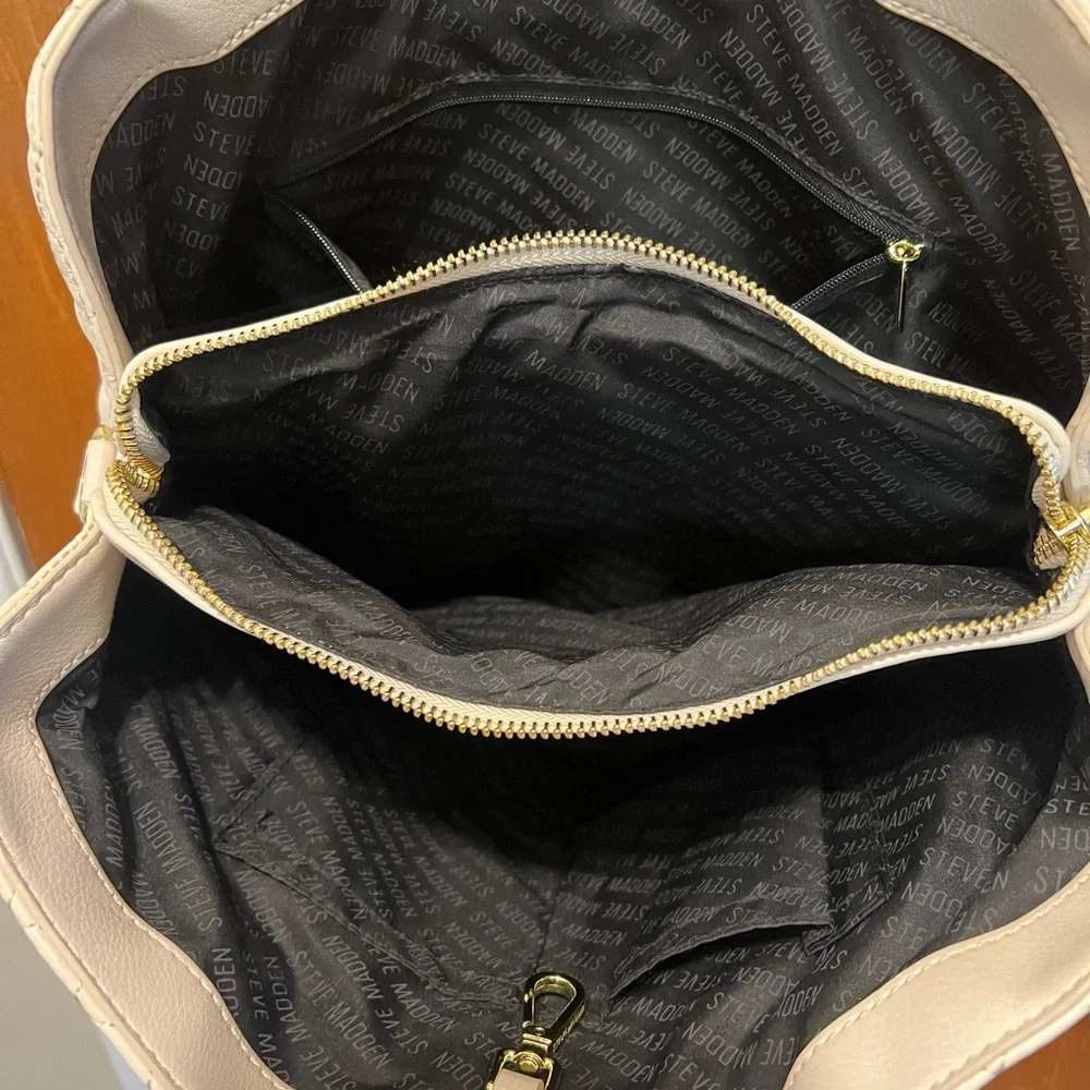 Handbag - Picture 4 of 5